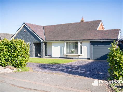 3 Bedroom Houses to Buy in Long Moss Lane, Whitestake, .